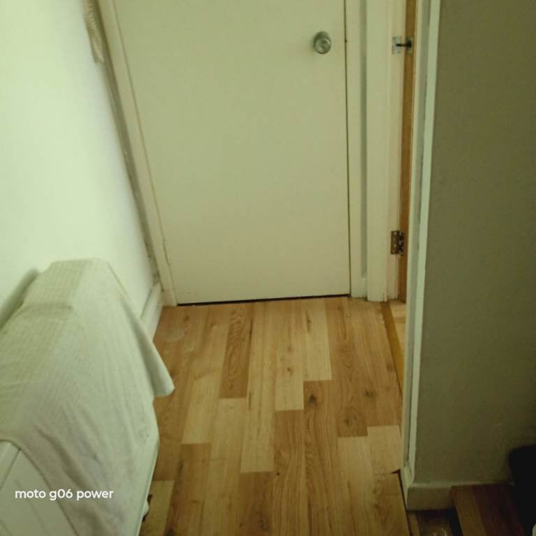 Flat Hartlaw Crescent in Glasgow