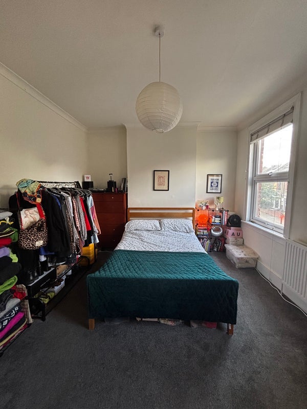Room Adley Street in Greater London
