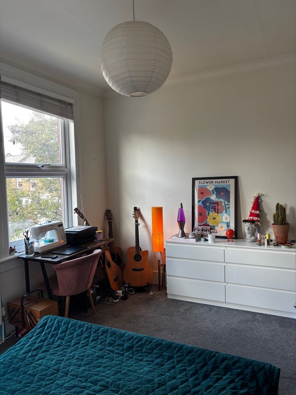 Room Adley Street in Greater London