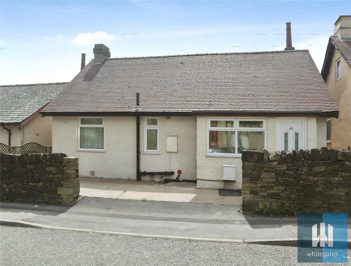 House Yews Hill Road in Kirklees