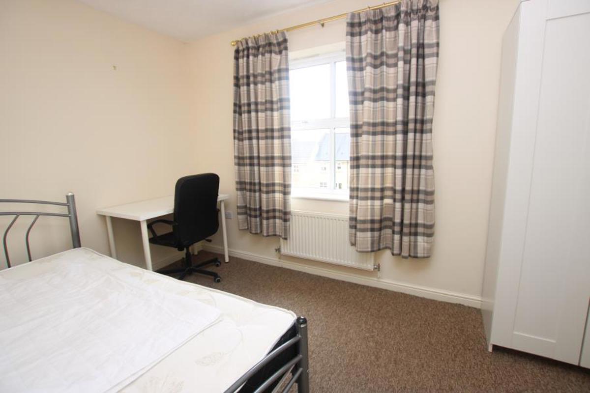 Flat Wren Close in Stoke Gifford