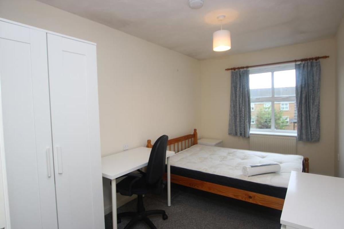 Flat Wren Close in Stoke Gifford
