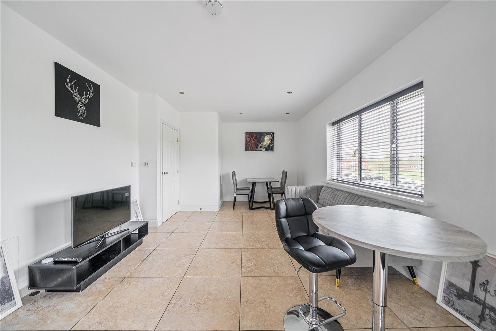 Flat Royal Connaught Drive in Hertsmere