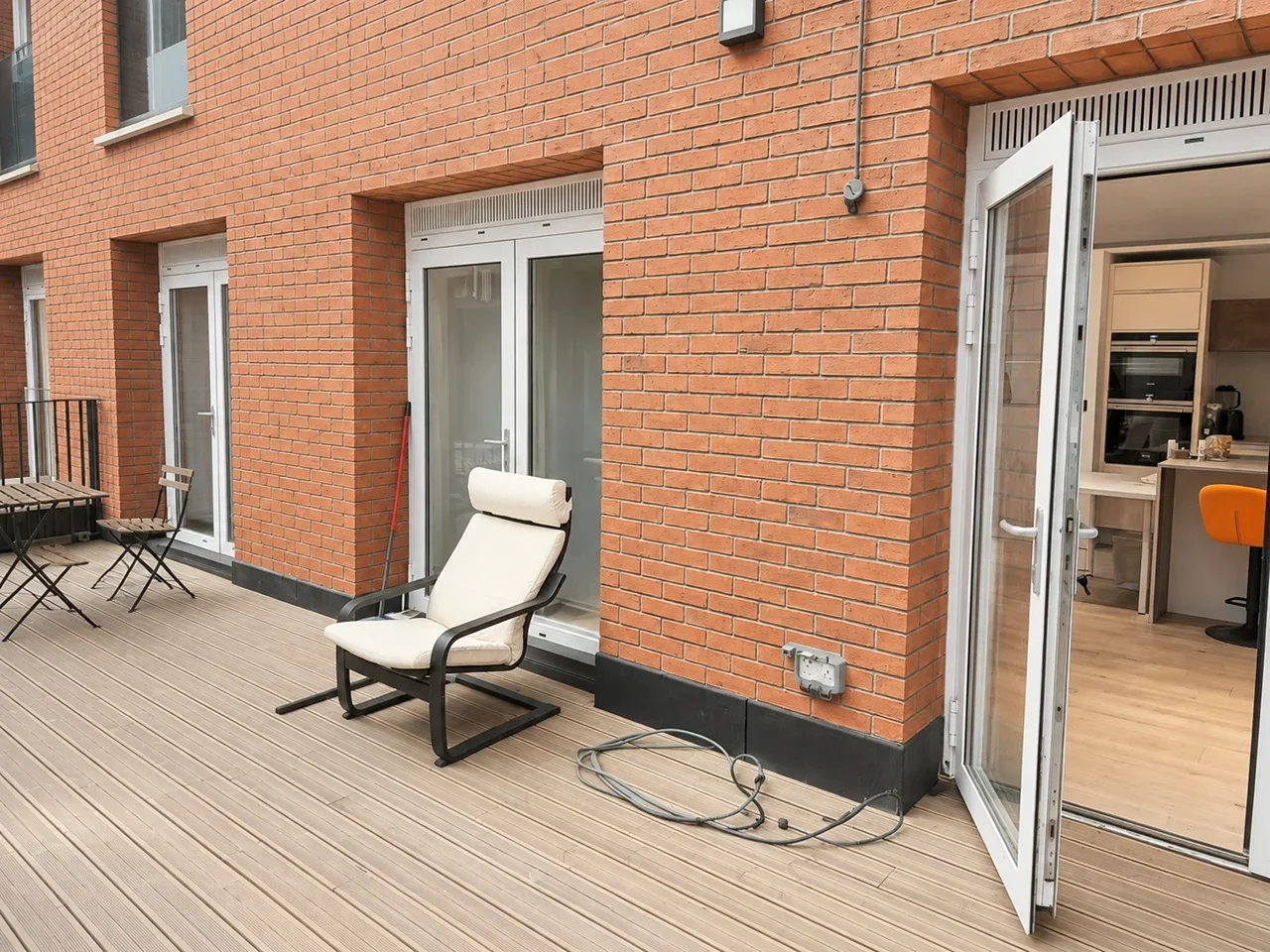 Flat Exchange Gardens in Greater London