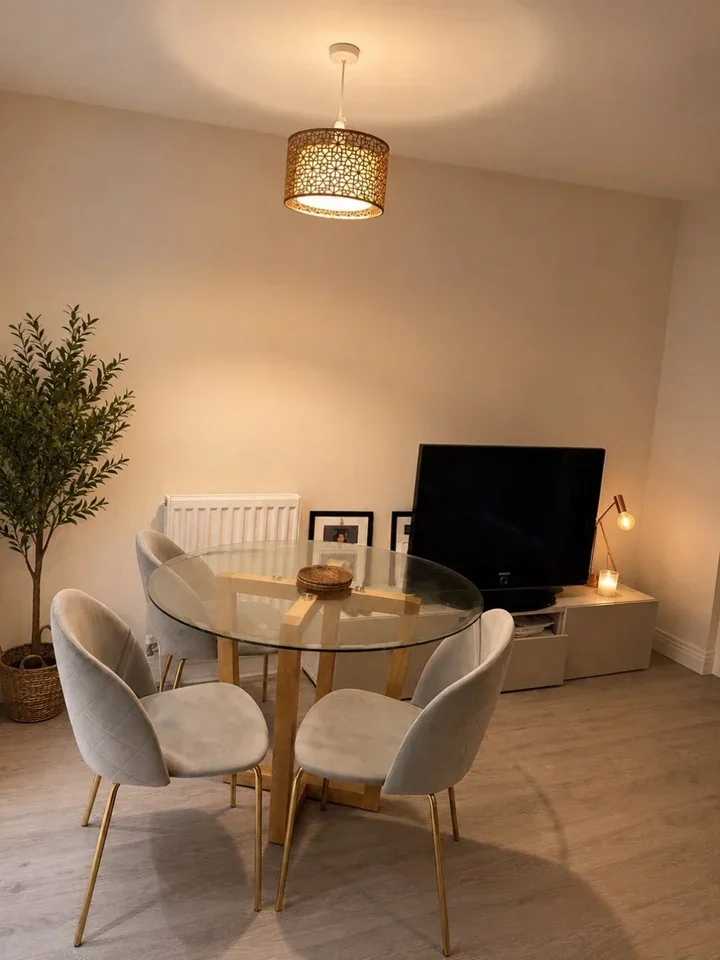 Flat Lucas Court in Leeds