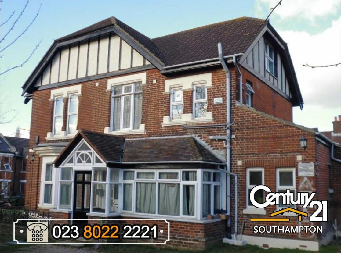 Flat Portswood Road in Southampton