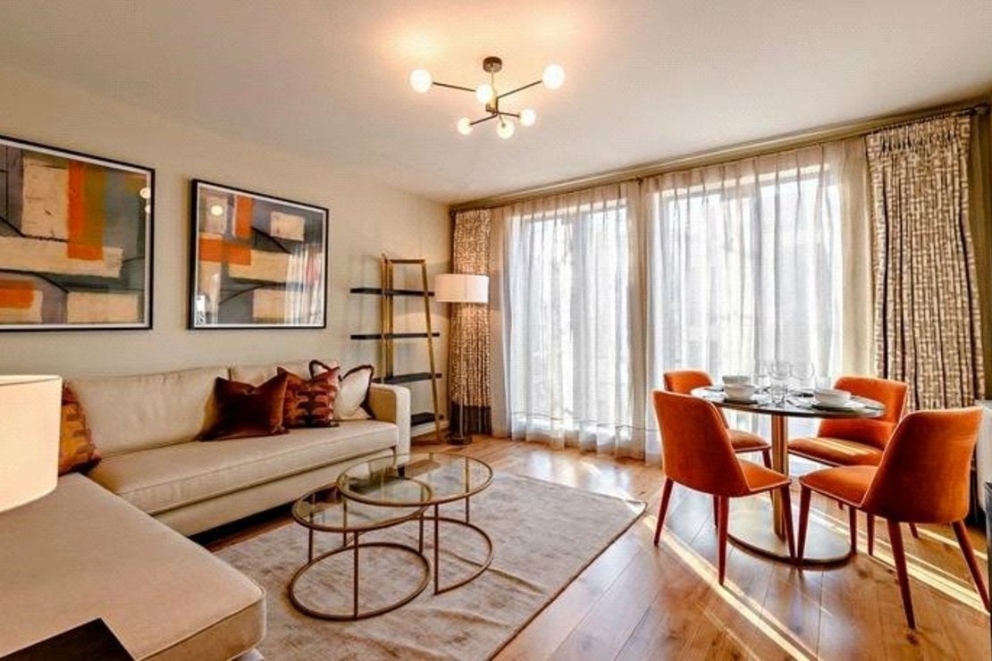 Flat Fulham Road in Greater London