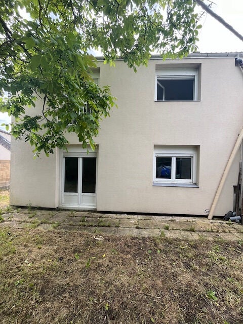 House D 552 in Crisolles