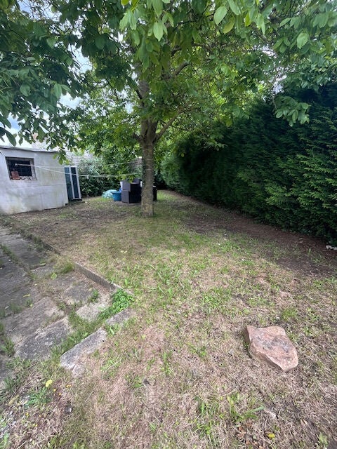 House D 552 in Crisolles