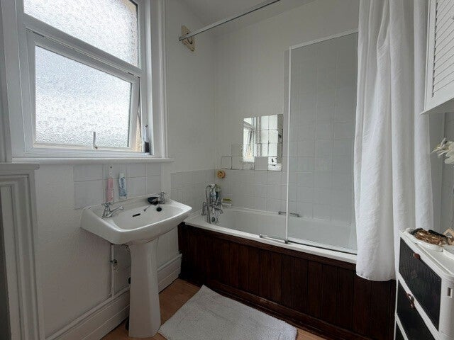 Flat Dorking Road in Tunbridge Wells