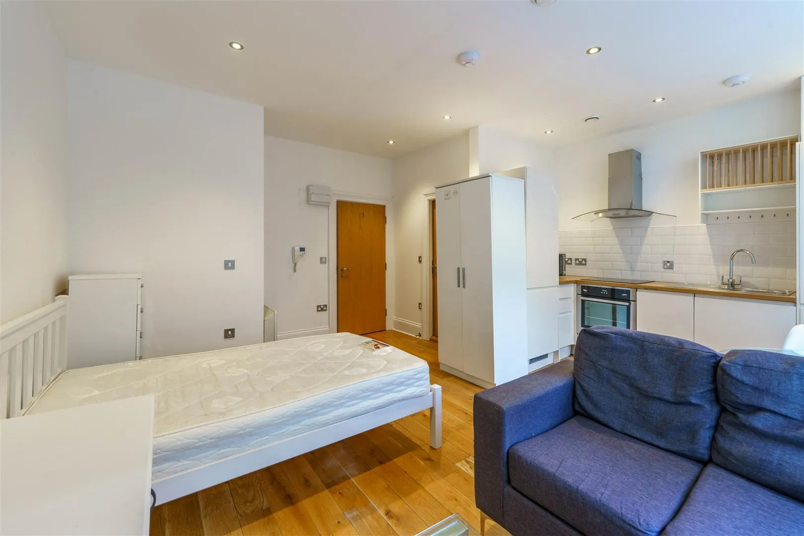 Flat Westgate Road in Newcastle upon Tyne