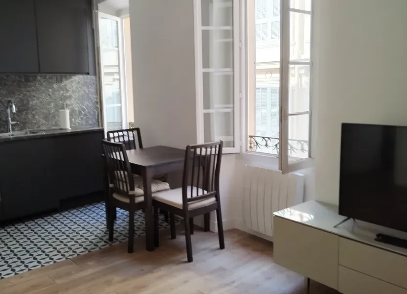 Flat Boulevard Victor Hugo in Nice