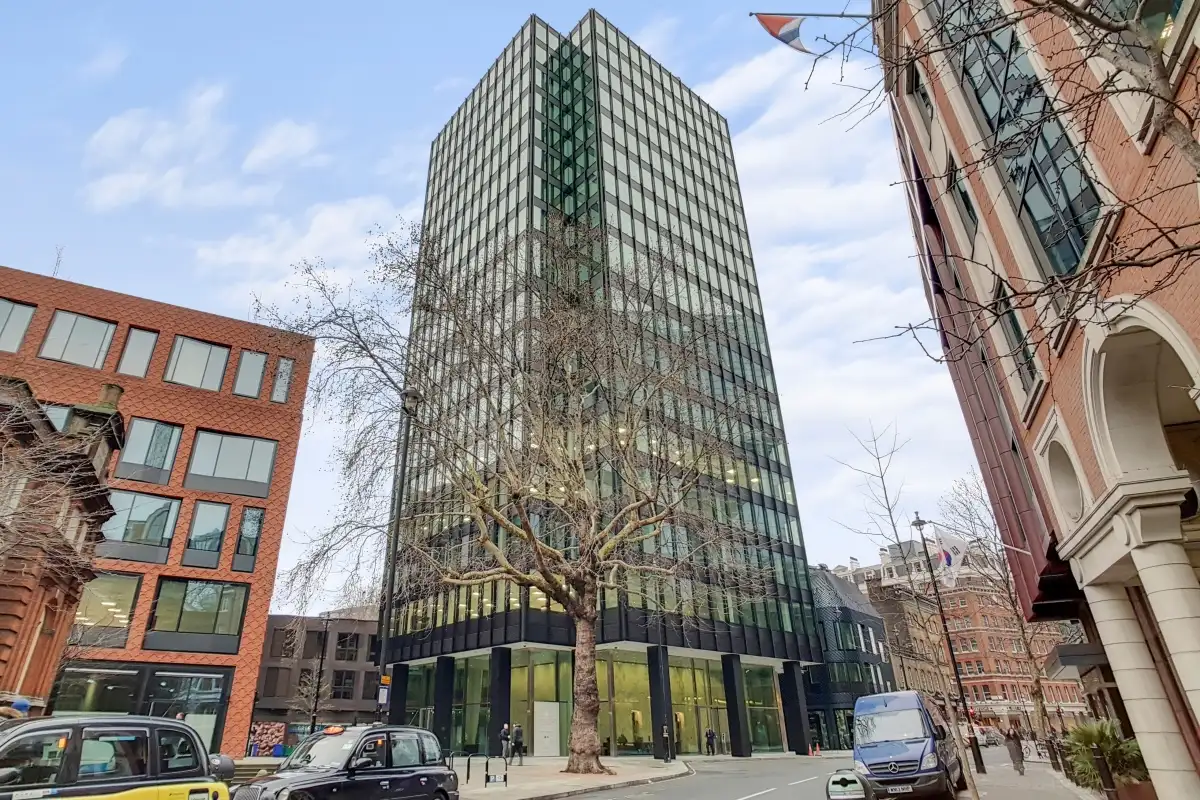Flat Spenser Street in City of Westminster