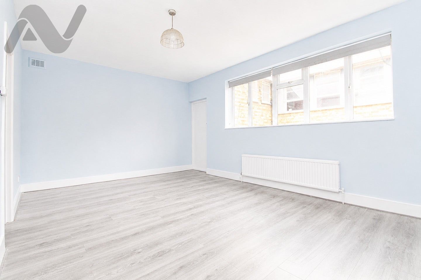 Flat Wells Terrace in Greater London