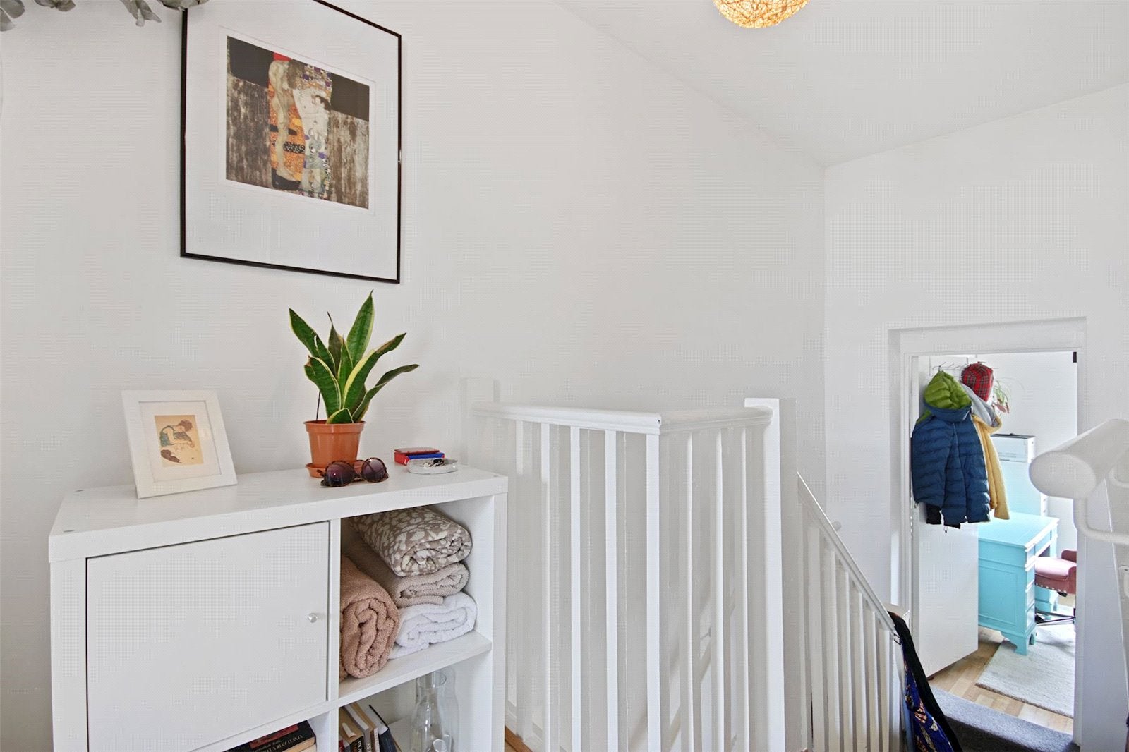 Flat Chatsworth Road in Greater London