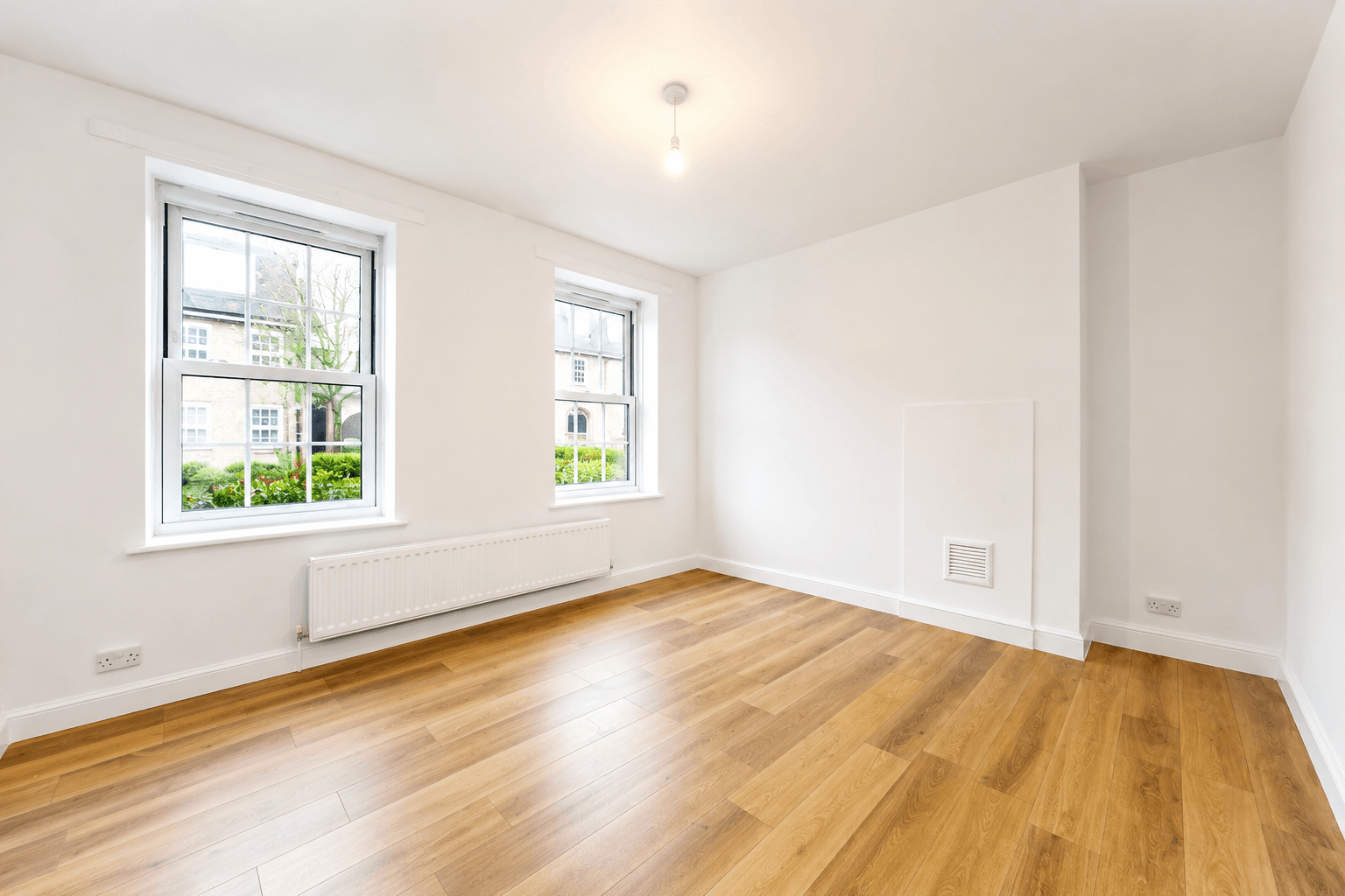 Flat Gilton Road in Greater London