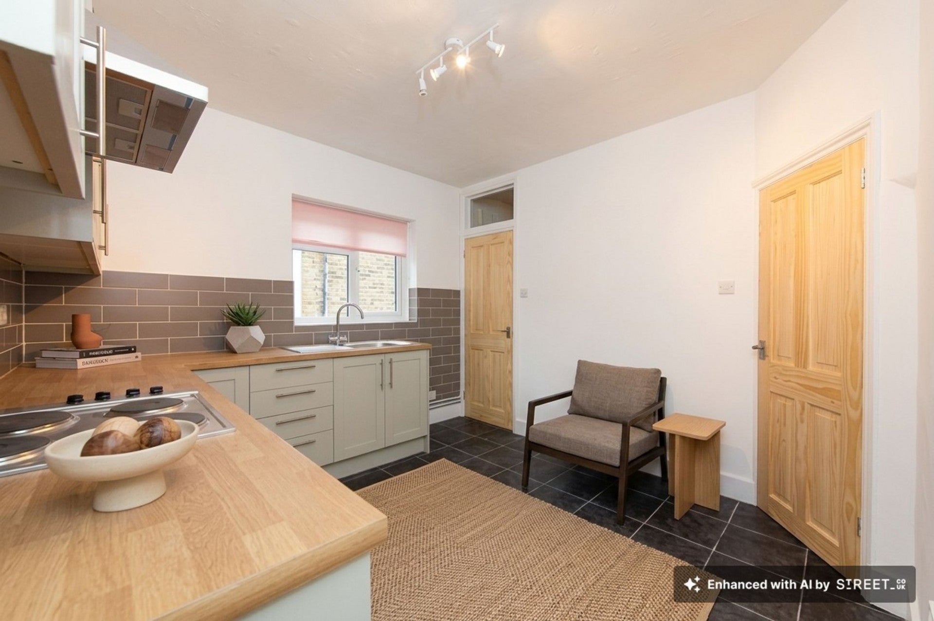 Flat Loubet Street in Greater London
