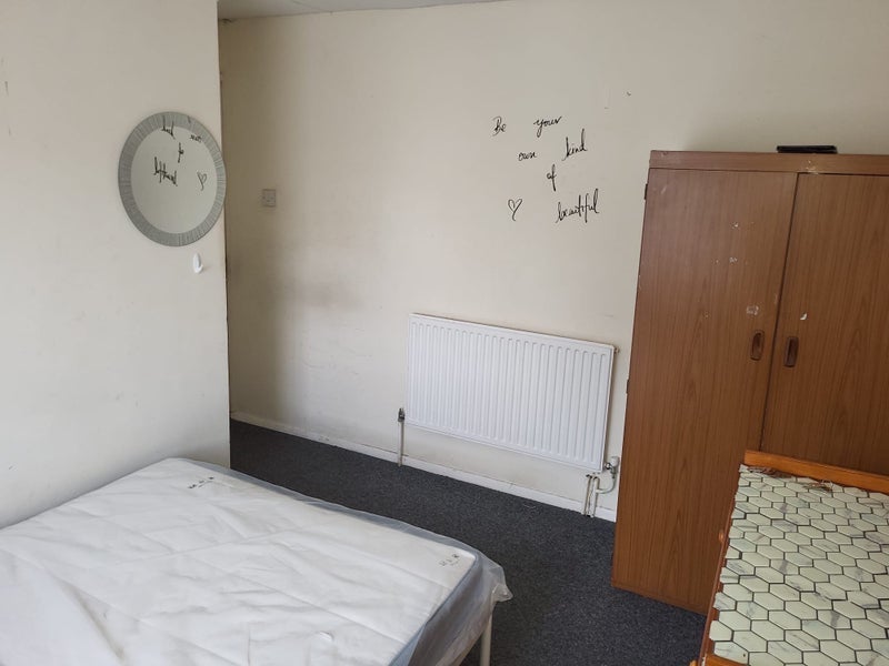 Room Roodegate in Basildon