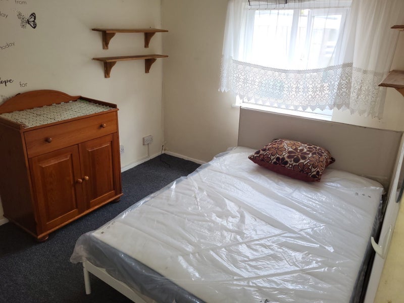 Room Roodegate in Basildon