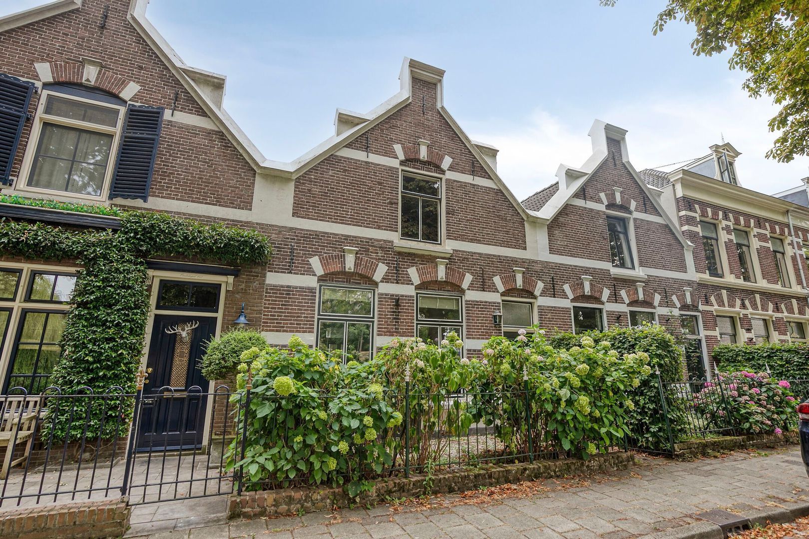 Tussenwoning te koop: Oostsingel 144, Goes
