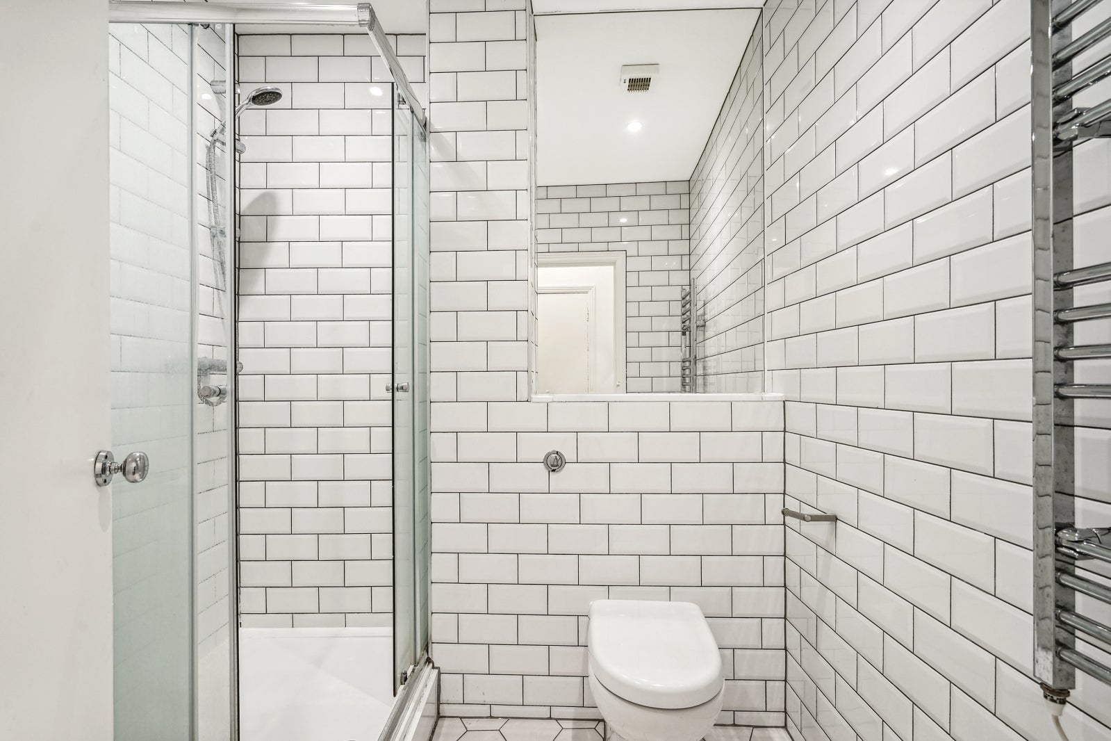 Flat Lower Grosvenor Place in City of Westminster