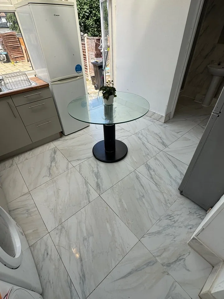 Room Southfield Road in Waltham Cross