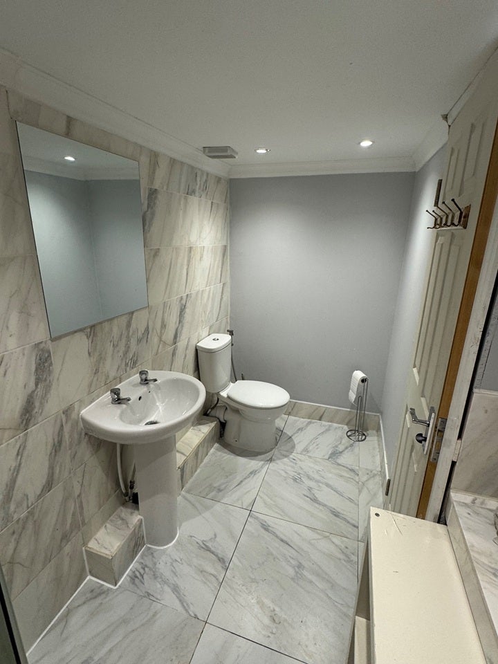Room Southfield Road in Waltham Cross