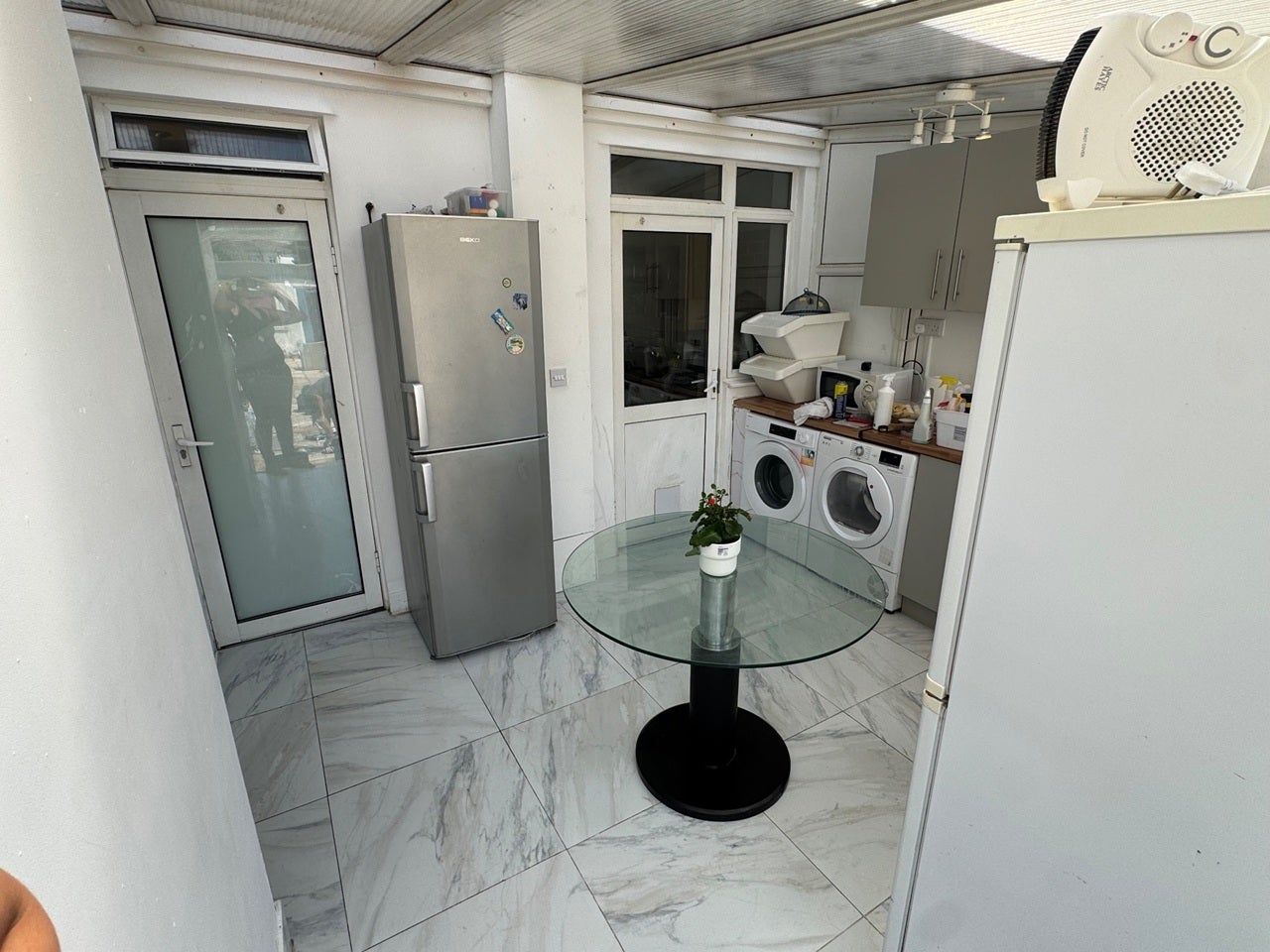 Room Southfield Road in Waltham Cross