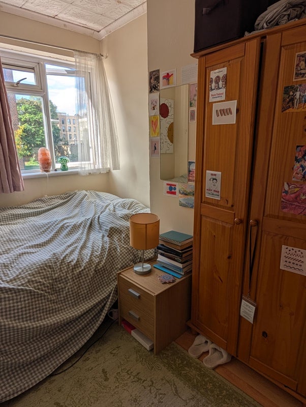 Room Stanway Street in Greater London