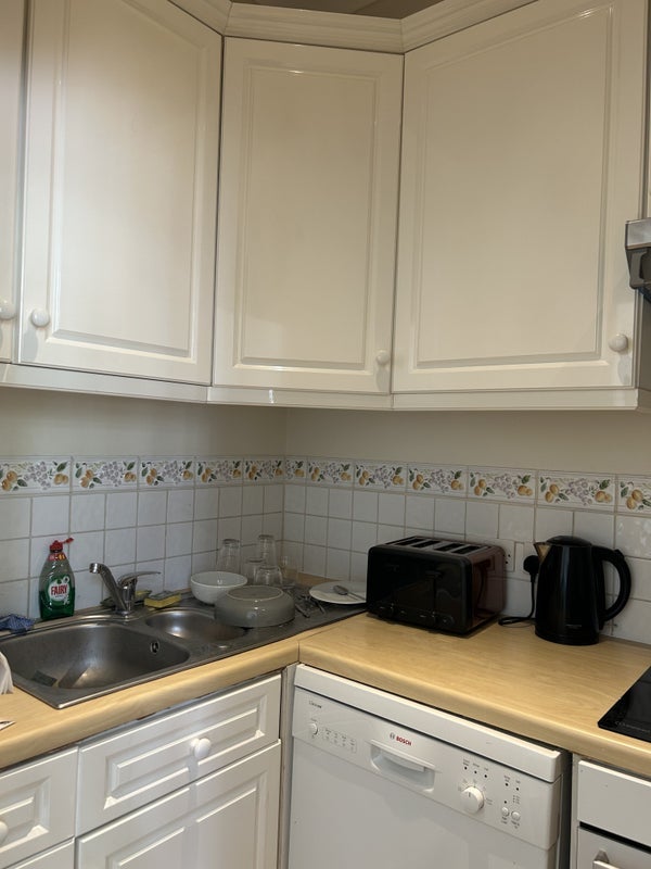 Room Kempsford Gardens in Greater London