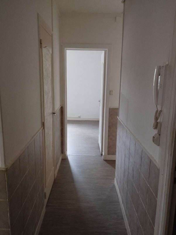 Flat Rue Louis Hanot in Charleville-Mézières