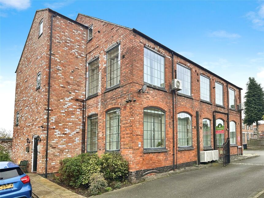 Flat Harris Place in Hinckley and Bosworth