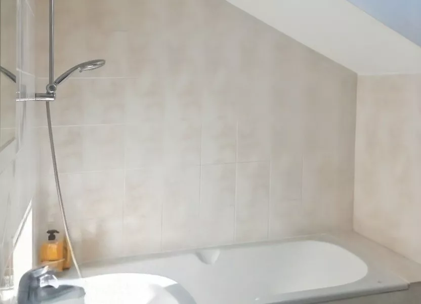 Appartement Avenue Charles Dottin à Estrées-Saint-Denis