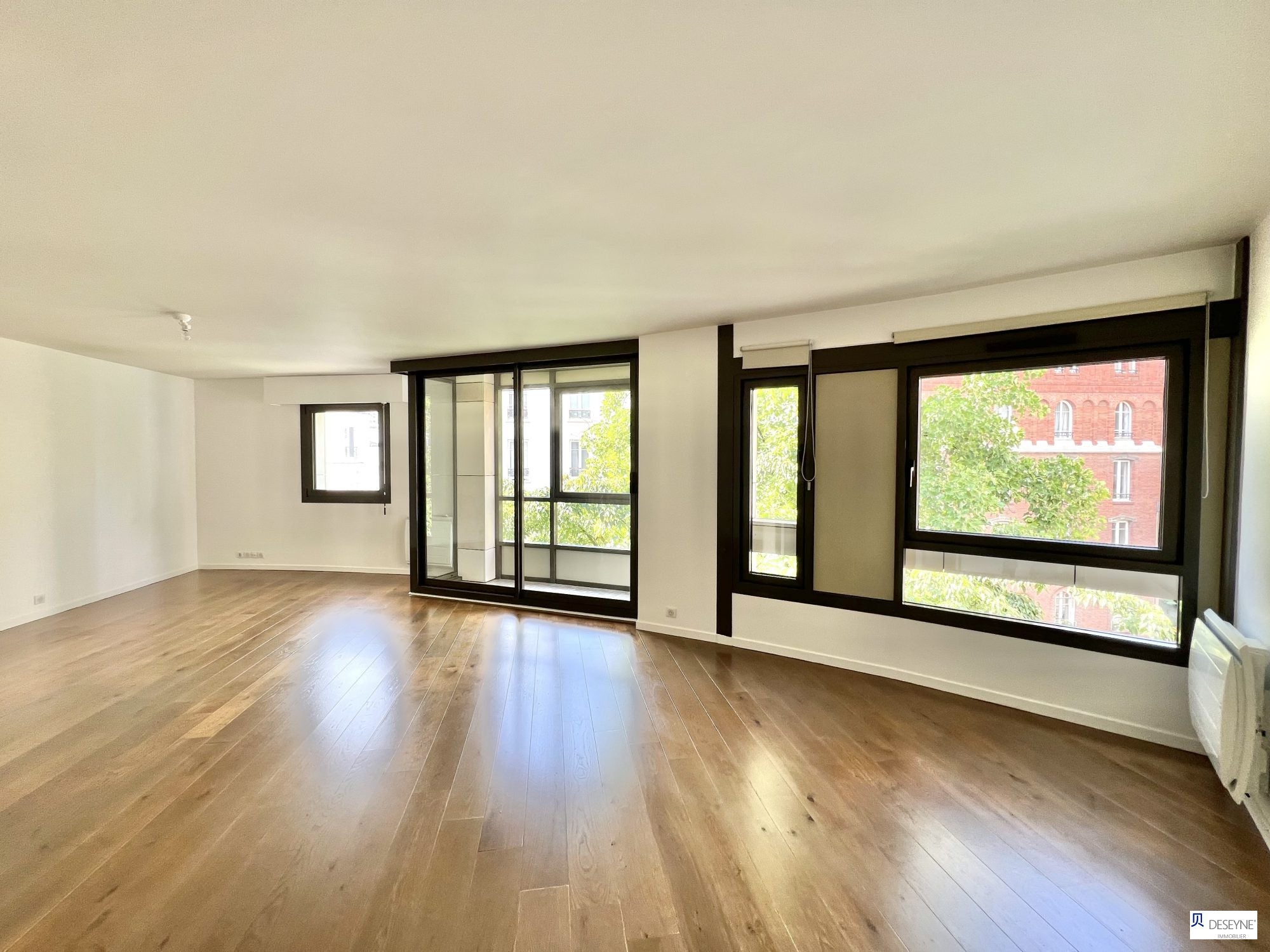 Flat Rue d'Arsonval in Paris