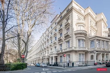 Flat Craven Hill in City of Westminster