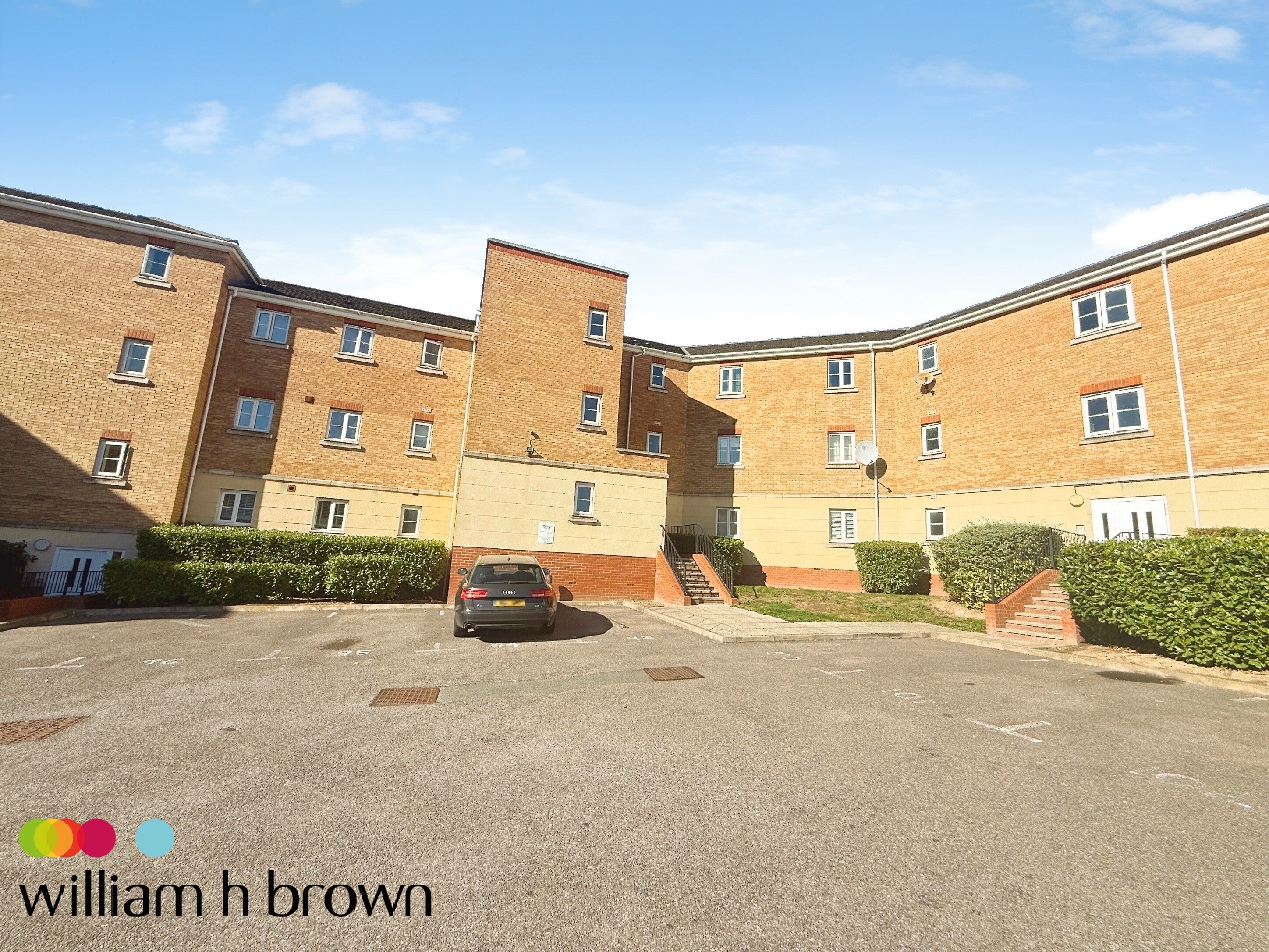 Flat Windermere Avenue in Purfleet-on-Thames