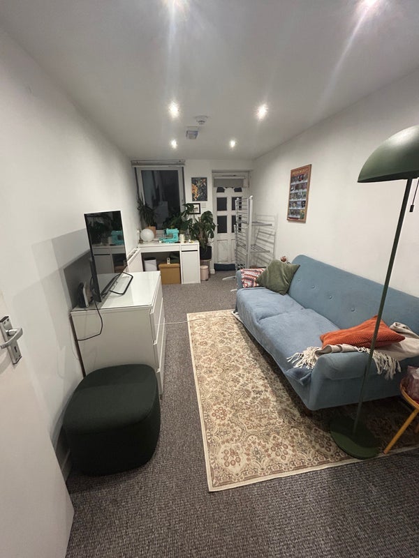Flat Glenalmond Road in Sheffield
