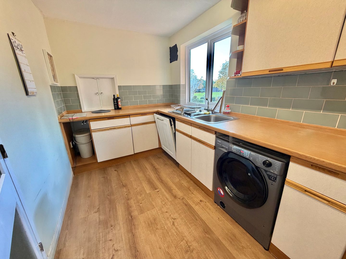 Flat French Weir Close in Taunton