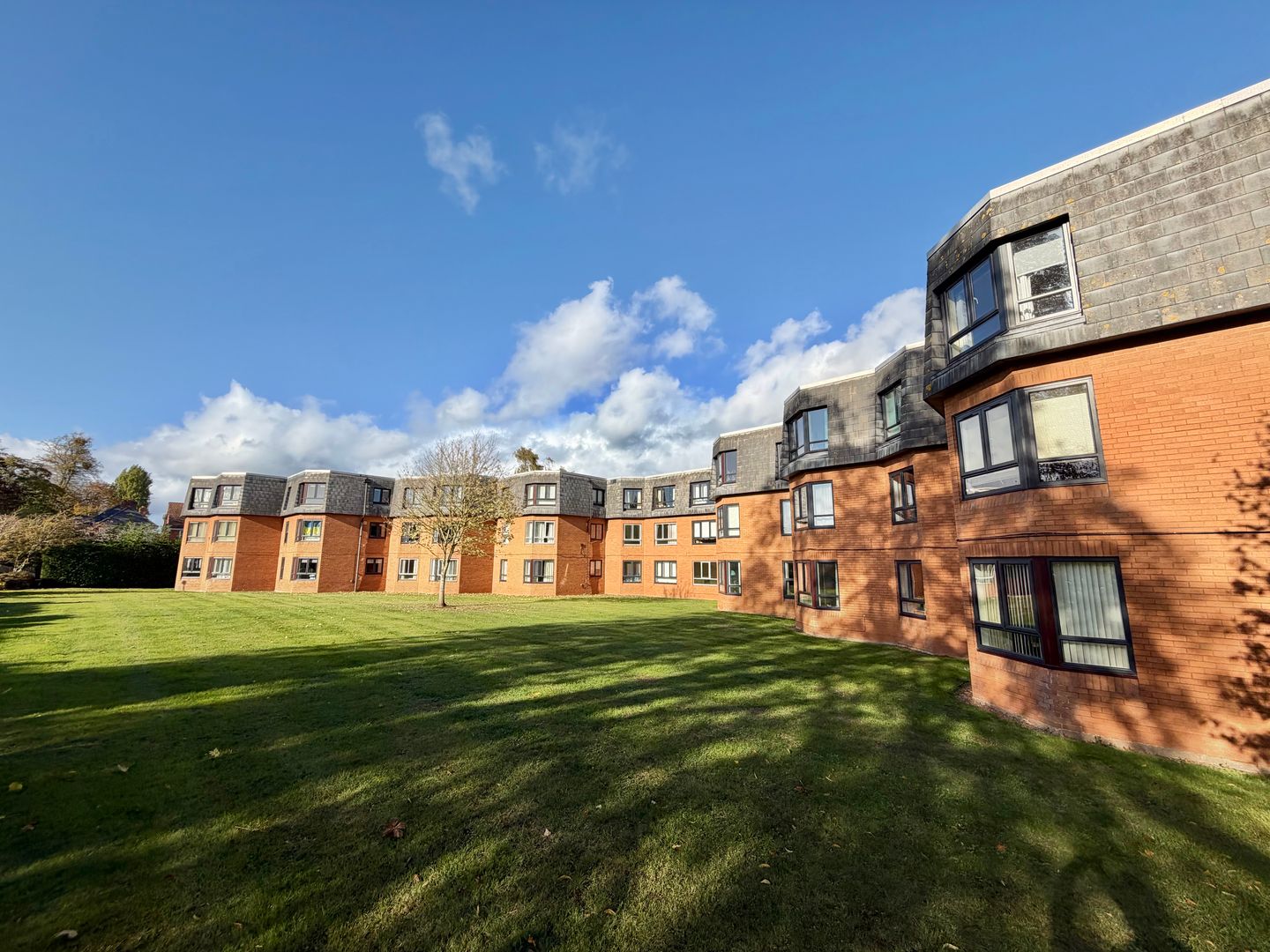 Flat French Weir Close in Taunton
