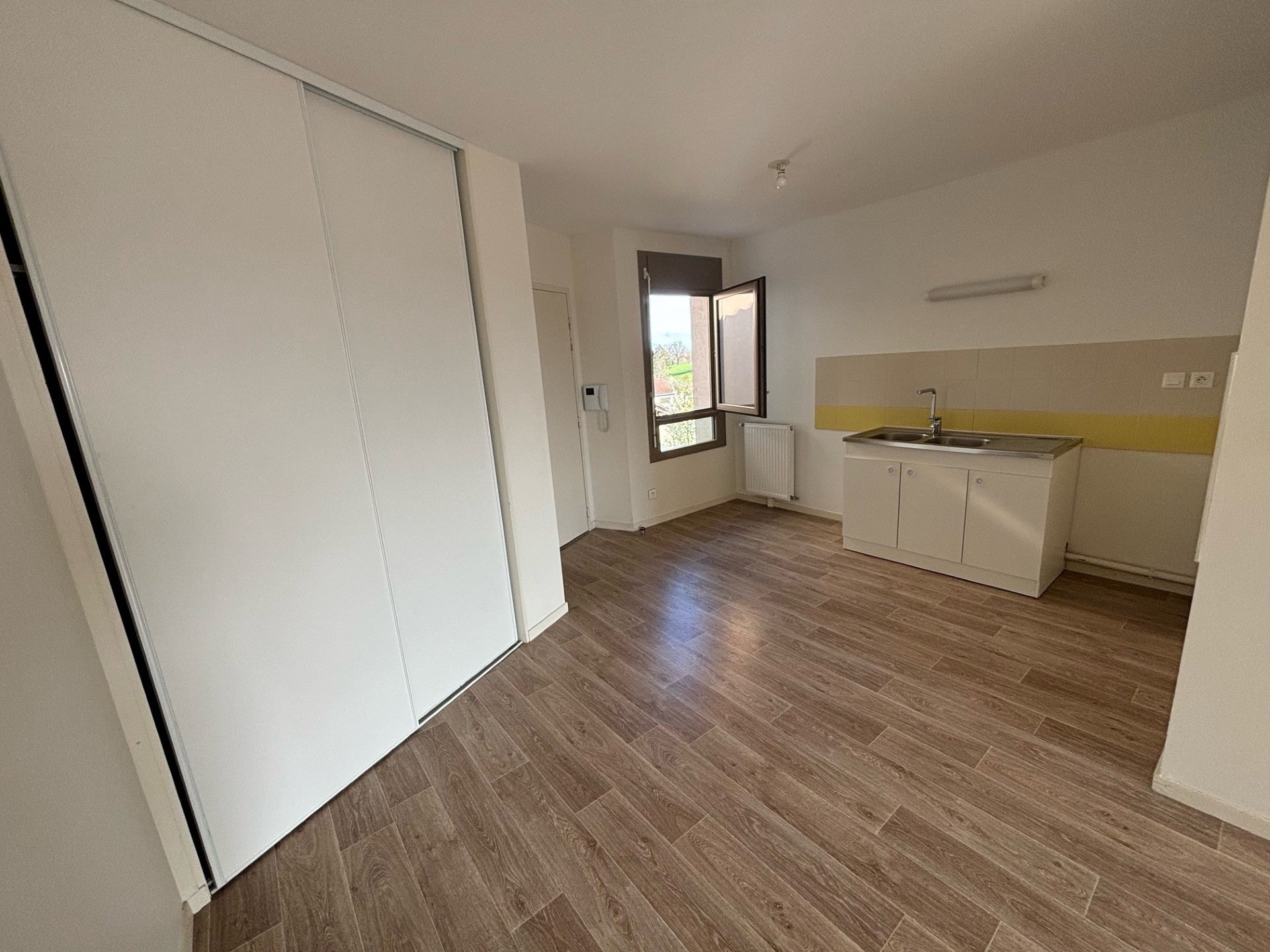 Appartement Rue des Écoles à Dompierre-sur-Veyle