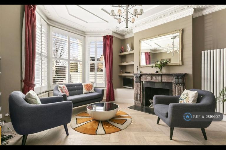 House St. Ann's Hill in Greater London