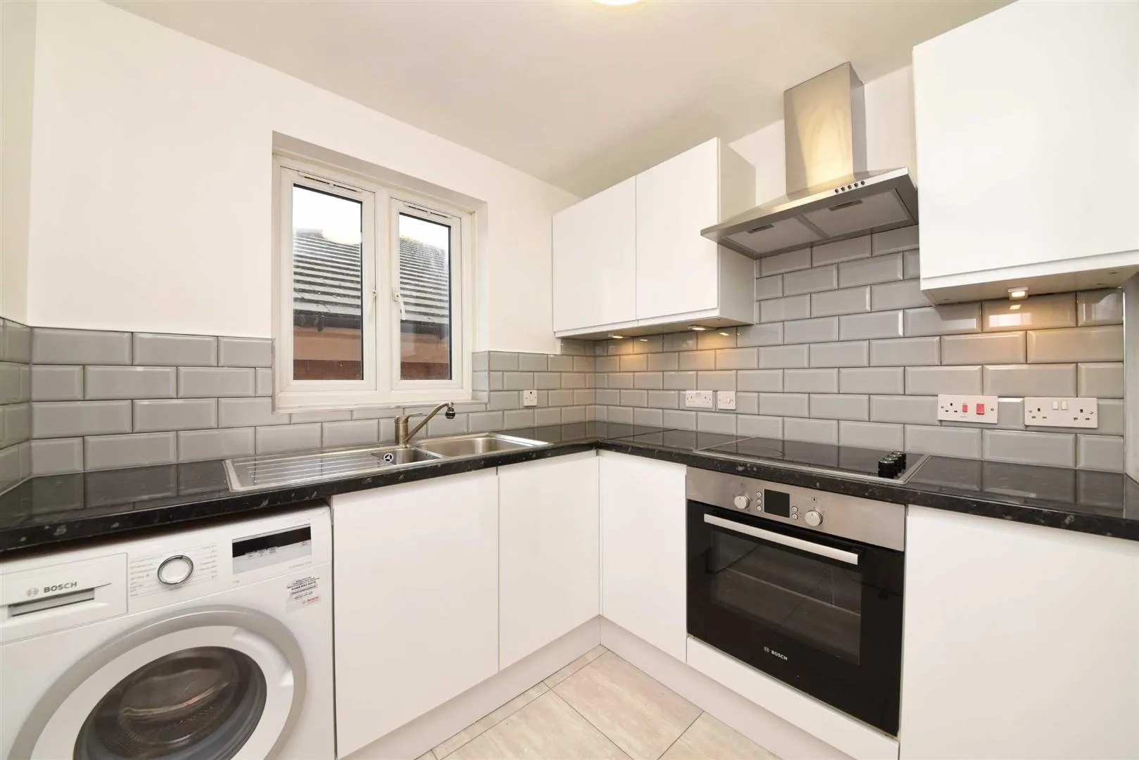 Flat Alwyn Gardens in Greater London
