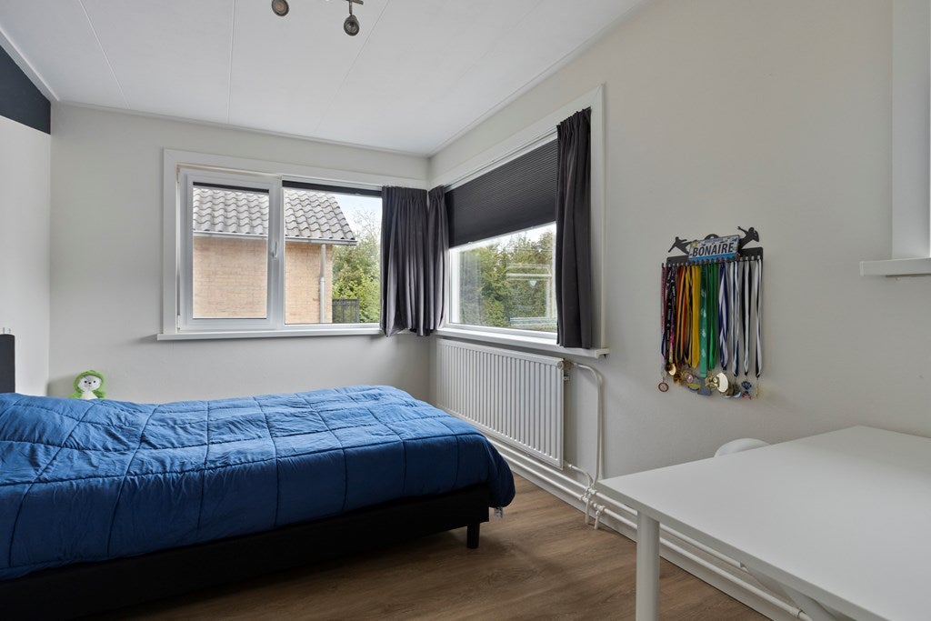 Twee-onder-één-kap te koop: Emmastraat 4, Kloosterzande