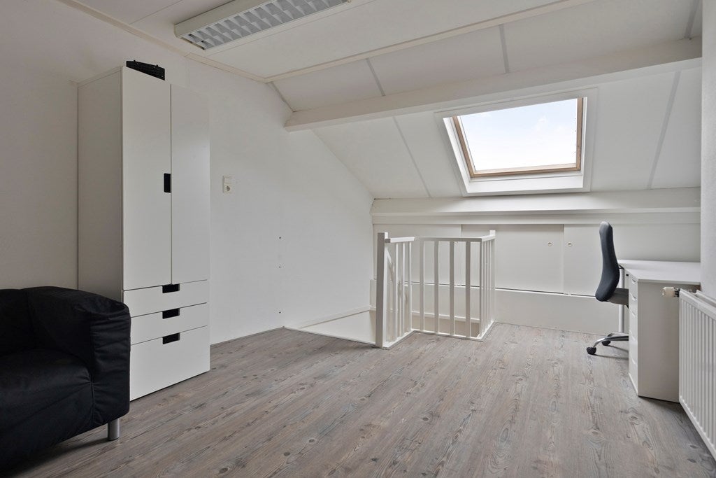 Twee-onder-één-kap te koop: Emmastraat 4, Kloosterzande