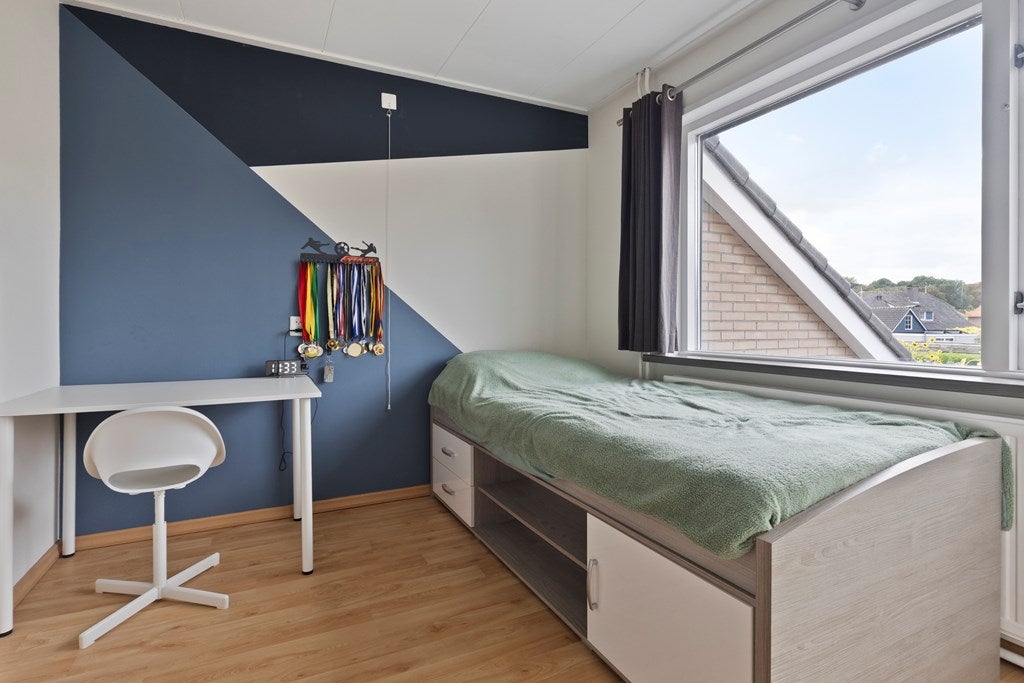 Twee-onder-één-kap te koop: Emmastraat 4, Kloosterzande