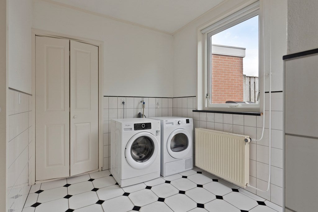Twee-onder-één-kap te koop: Emmastraat 4, Kloosterzande