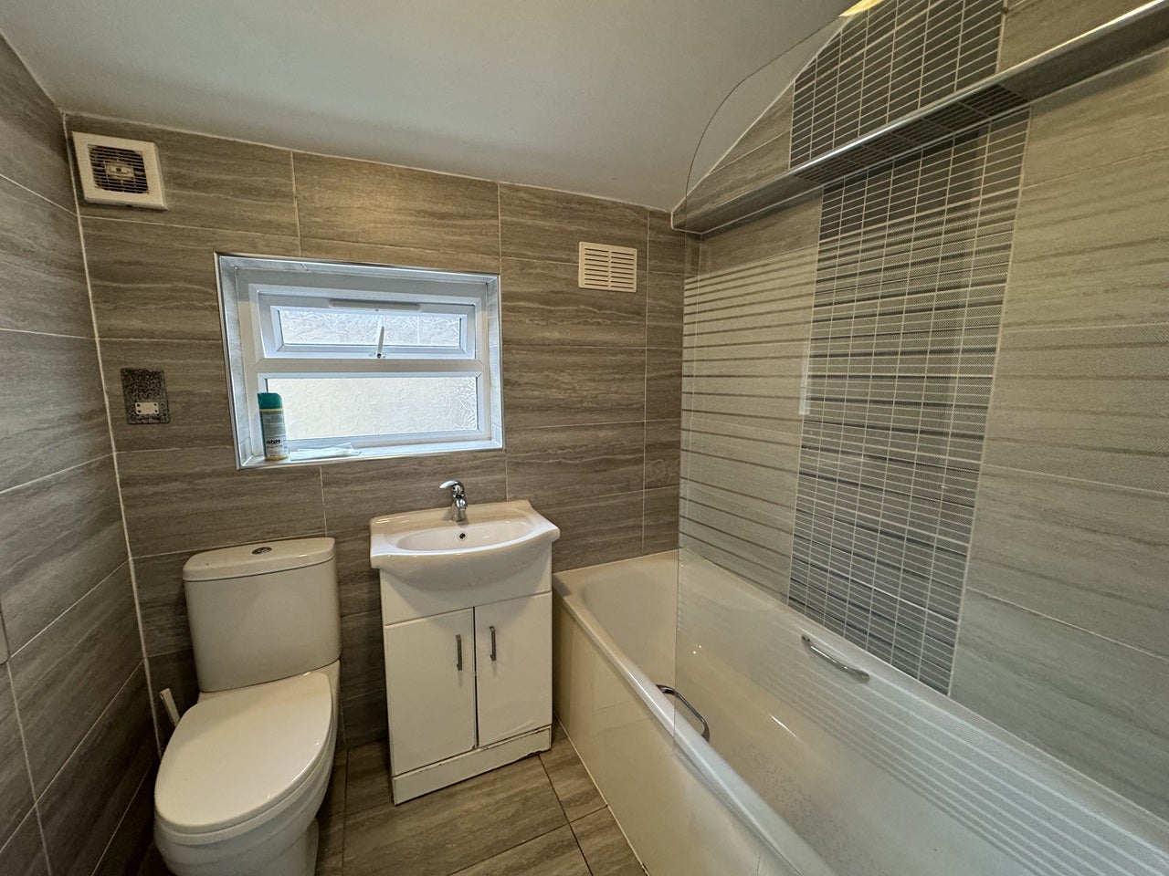 House Frogley Road in Greater London