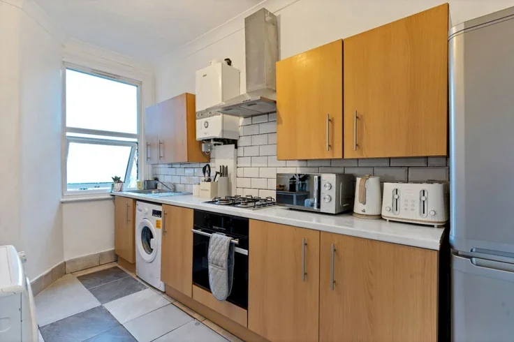 Flat Stanthorpe Road in Greater London
