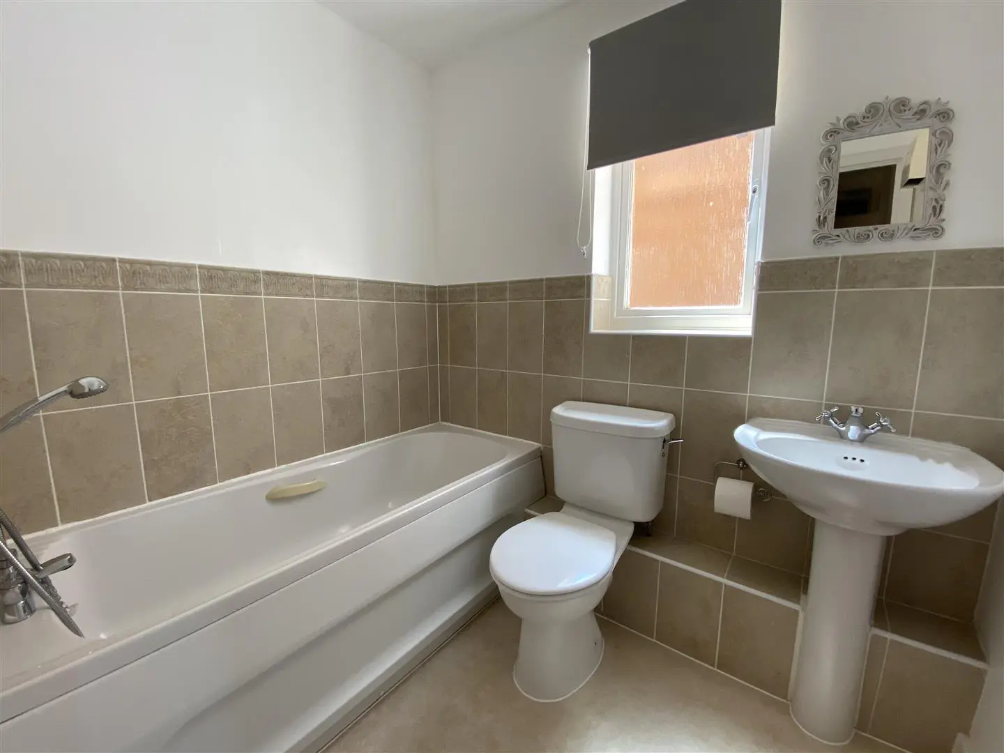 Flat Peter Candler Way in Ashford