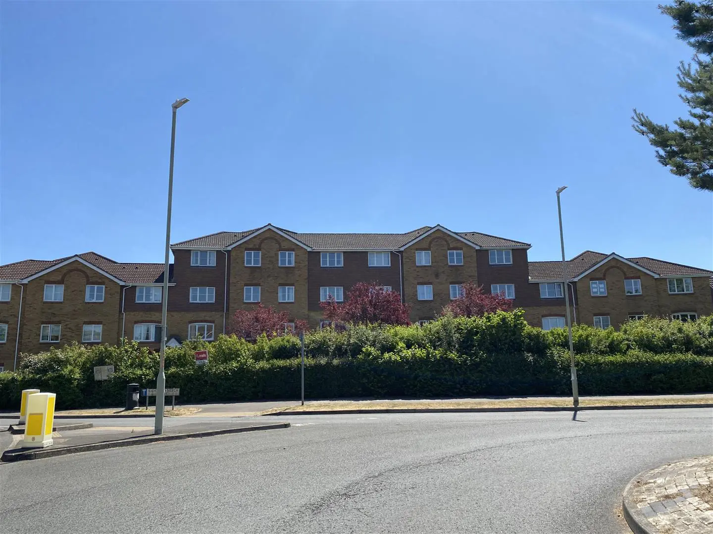 Flat Peter Candler Way in Ashford